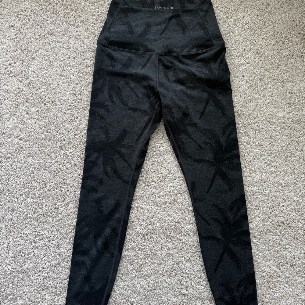 Tavi Noir Black Palm Print Leggings size M